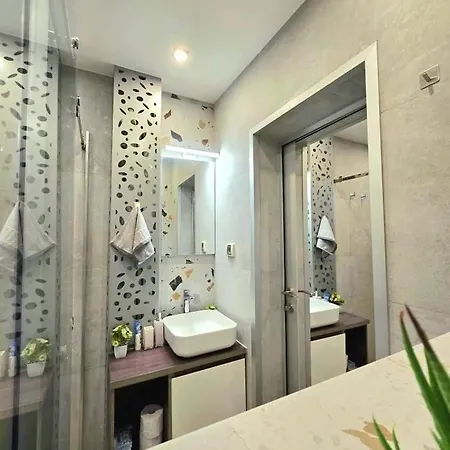 Cozy In The Heart Of Sofia, Bg *