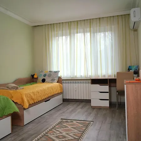 Cozy In The Heart Of Sofia, Bg Апартаменты София